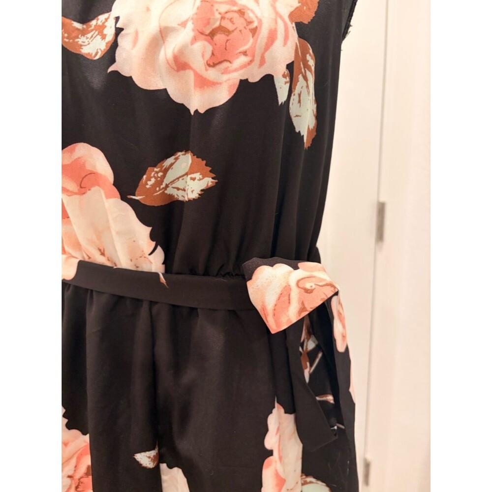 High Neck Floral Romper - Picture 2 of 6